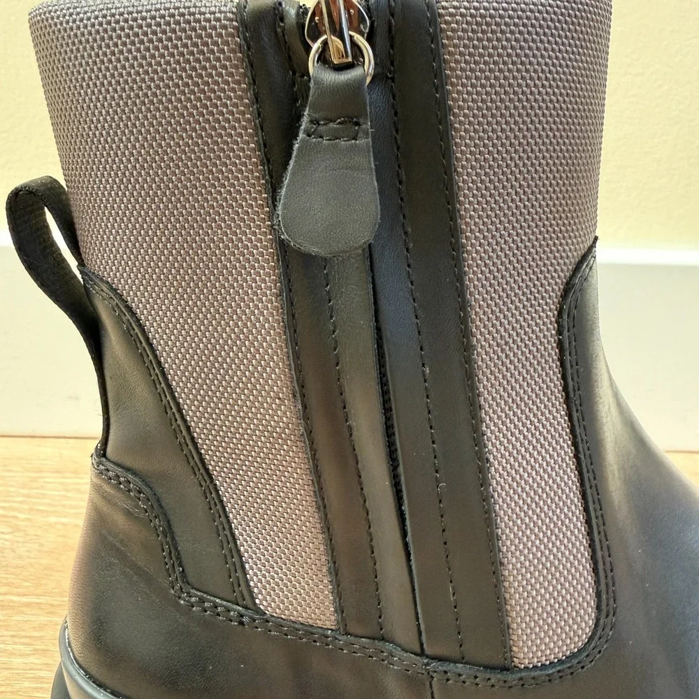 Vince‎ Camuto Women's VC-Kaskona Black/Kale Leather Ankle Bootie US 8.5M
